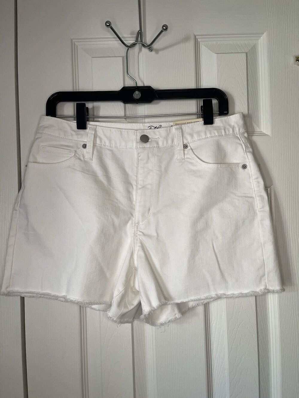 Universal Threads White High Rise MIDI Shorts New Size 10
